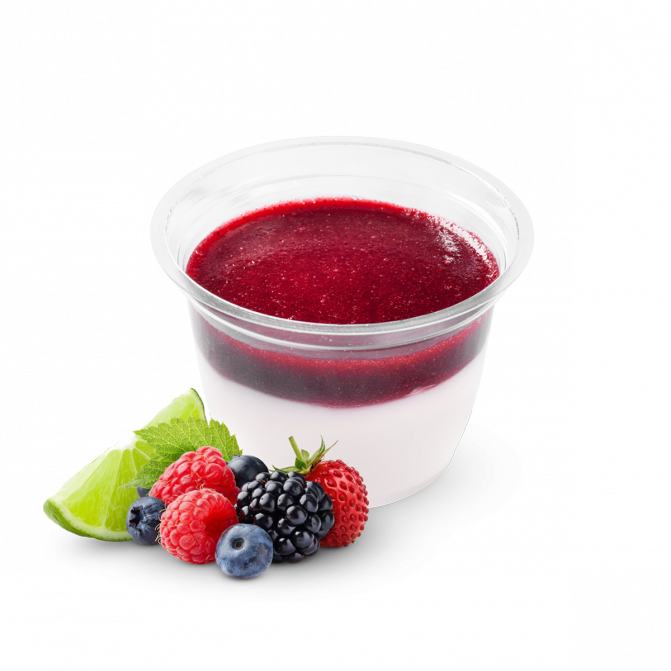 Limetková panna cotta s lesními plody